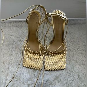 BOTTEGA VENETA Stretch Lace-Up Sandal SIZE 39